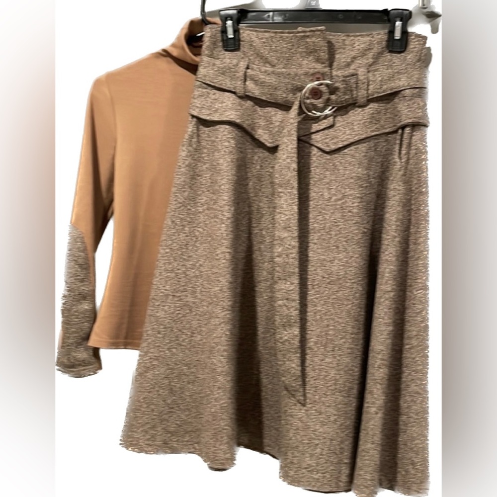 GORGEOUS SET Skirt and Top - Picture 1 of 16